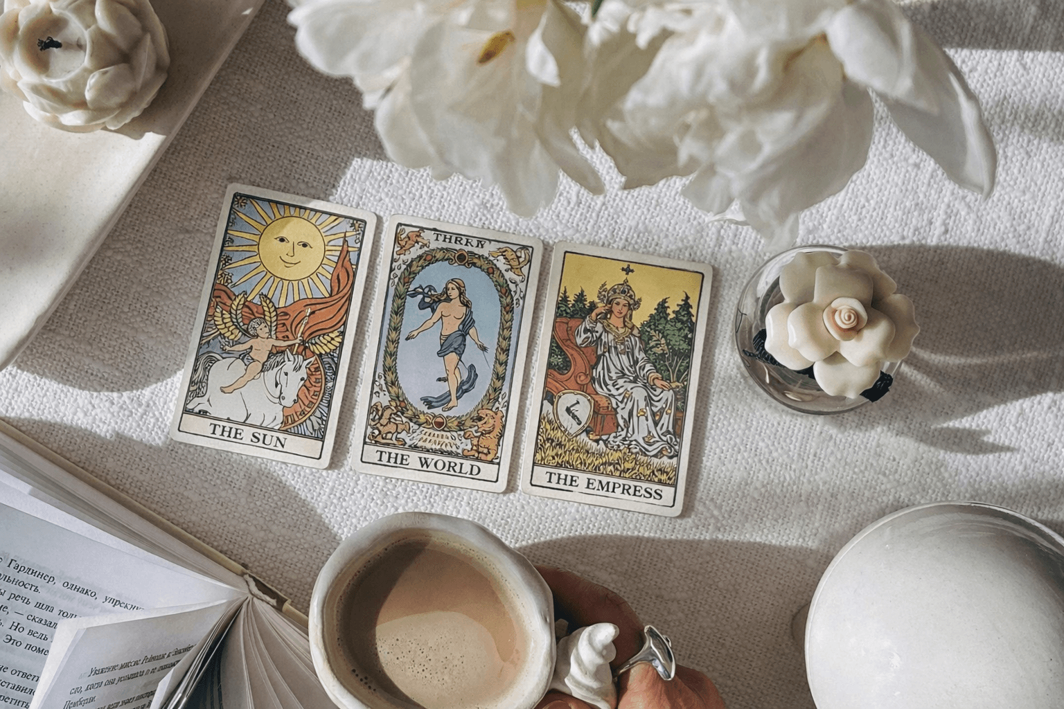 ภาพหน้าปกของ Doljai tarot and Astro ครูสอนไพ่ทาโรต์
