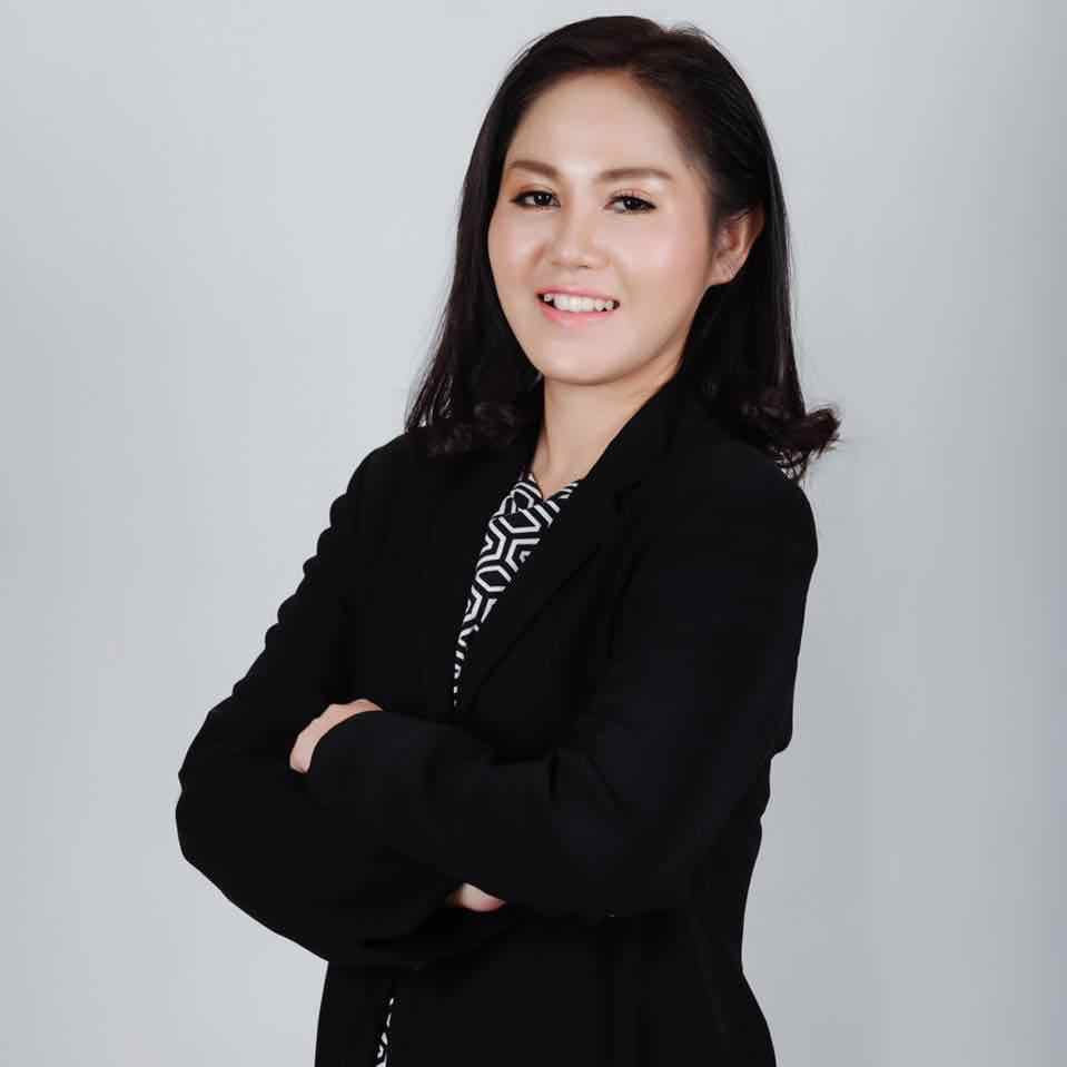 อ.กมลชนก โพมล